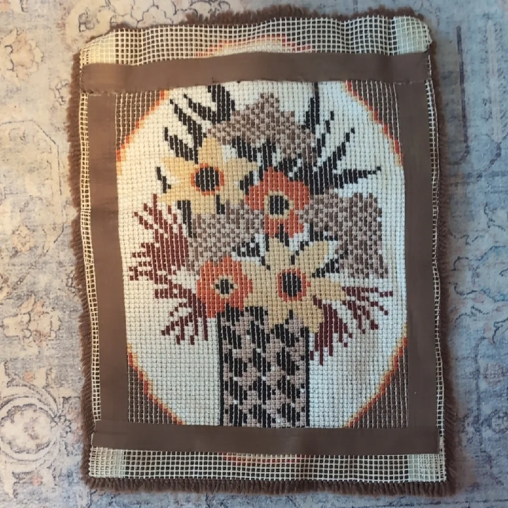 Vintage Floral Wall Hanging Latch Hook Rug